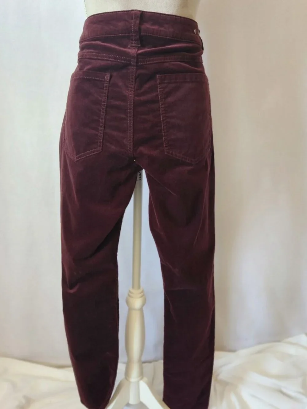 Cabi Women’s Size 12 Burgundy Carol Anderson Corduroy Skinny Five Pocket Pants